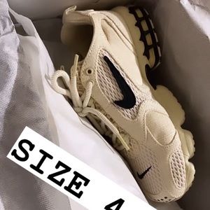 NIKE SPIRIDON cage 2 stussy